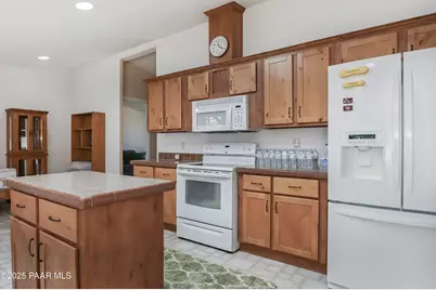 17985 E Hunters Lane, Dewey-Humboldt, AZ 86327 - Photo 12