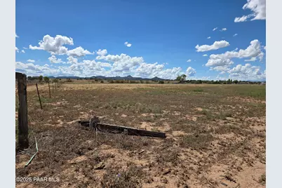 25650 N Trinity Rnch Road, Paulden, AZ 86334 - Photo 1