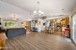 17798 E Trails End Rd, Mayer, AZ 86333 - Photo 8