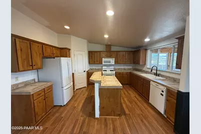 17235 E Yarber Court, Dewey-Humboldt, AZ 86327 - Photo 2