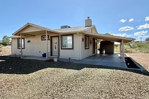 20233 E Sunset Ln, Mayer, AZ 86333 - Photo 1