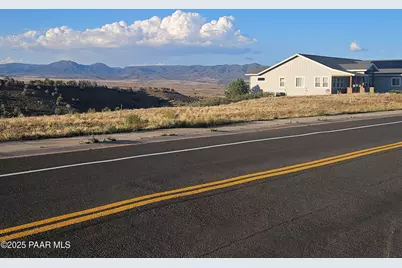 10774 E Old Black Canyon Highway, Dewey-Humboldt, AZ 86327 - Photo 1