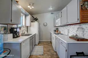 4890 E Cochise Dr, Rimrock, AZ 86335 - Photo 10