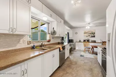 4661 N Carla Vista Drive, Prescott Valley, AZ 86314 - Photo 16