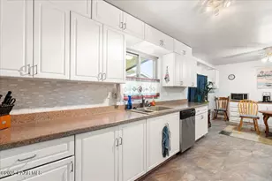 4661 N Carla Vista Dr, Prescott Valley, AZ 86314 - Photo 14