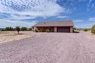 24720 N Rj Way, Paulden, AZ 86334 - Photo 2