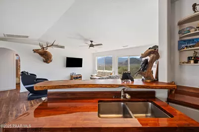 17200 S Dripping Springs Road, Mayer, AZ 86333 - Photo 16