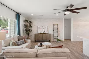 1810 E Auburn Dr, Tempe, AZ 85283 - Photo 10