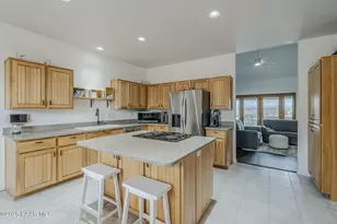 17862 E Hummingbird Ln, Mayer, AZ 86333 - Photo 4