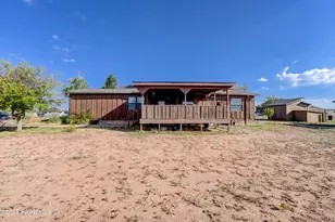 25055 N Naples St, Paulden, AZ 86334 - Photo 2