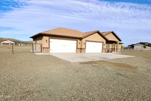 9860 N Loper Rd, Prescott Valley, AZ 86315 - Photo 6