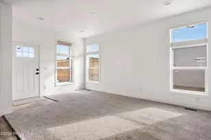 39 E Abra Rd, Paulden, AZ 86334 - Photo 2