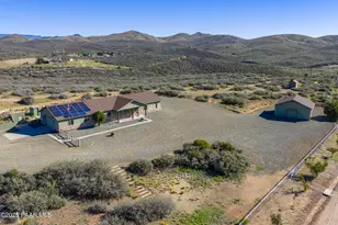 7925 S Lone Spruce Dr, Mayer, AZ 86333 - Photo 2