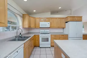 10885 E Pear Tree Dr, Cornville, AZ 86325 - Photo 8