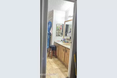 18212 S Pioneer Road, Peeples Valley, AZ 86332 - Photo 20