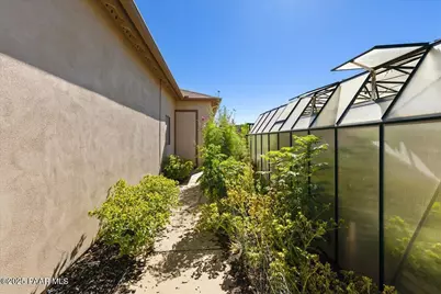 1850 S Crooked H Trail, Dewey-Humboldt, AZ 86327 - Photo 34