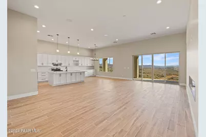 635 S Grant Woods Parkway, Dewey-Humboldt, AZ 86327 - Photo 6