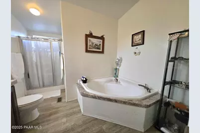 8495 W Antelope Run Road, Ash Fork, AZ 86320 - Photo 16