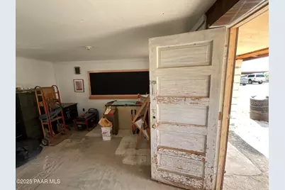 54251 N 3rd Avenue, Seligman, AZ 86337 - Photo 2
