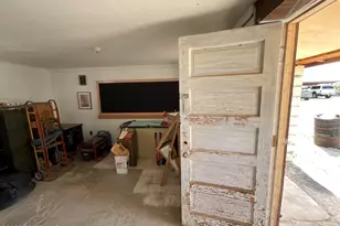 54251 N 3rd Ave, Seligman, AZ 86337 - Photo 2