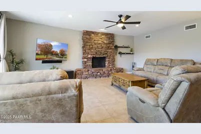 35310 S Pinnacle Place, Black Canyon City, AZ 85324 - Photo 12