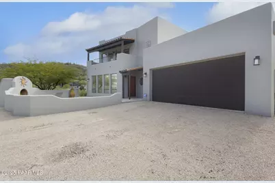 35310 S Pinnacle Place, Black Canyon City, AZ 85324 - Photo 2