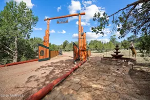 33425 W Cowboy Clint Way, Seligman, AZ 86337 - Photo 4