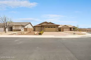 317 N La Paz St, Dewey-Humboldt, AZ 86327 - Photo 2