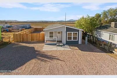 375 W Venice Way, Paulden, AZ 86334 - Photo 2