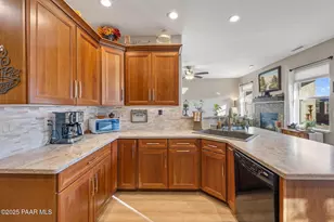 469 N La Paz St, Dewey-Humboldt, AZ 86327 - Photo 12