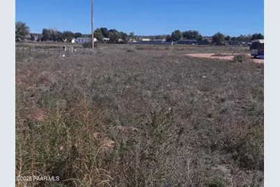 24255 N Riviera Avenue, Paulden, AZ 86334 - Photo 2