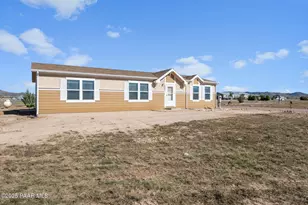 12221 N King Tate Ct, Prescott Valley, AZ 86315 - Photo 2