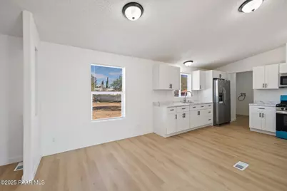 20772 E Stagecoach Trail, Mayer, AZ 86333 - Photo 8
