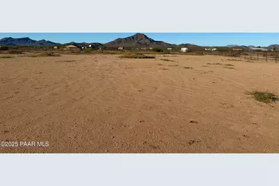 Xx00N W Bays Road, Wickenburg, AZ 85390 - Photo 10