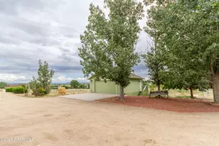 2695 W Owl Hill Rd, Chino Valley, AZ 86323 - Photo 16