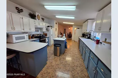 1505 W Bernadine S Way, Ash Fork, AZ 86320 - Photo 2