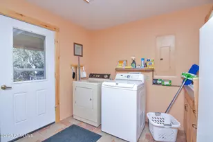 23333 S Mountainaire Dr, Yarnell, AZ 85362 - Photo 14