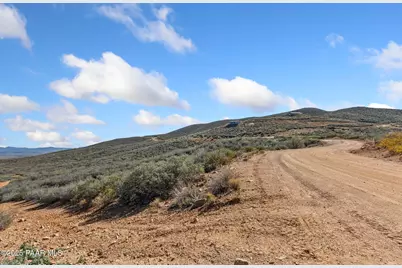 1105 S Grant Woods Parkway, Dewey-Humboldt, AZ 86327 - Photo 10