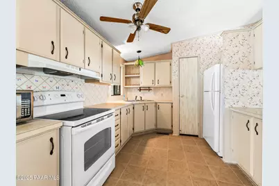 18278 S Henley Avenue, Peeples Valley, AZ 86332 - Photo 24