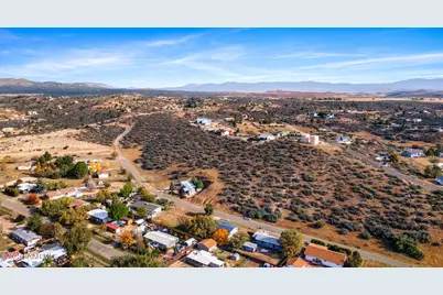 18278 S Henley Avenue, Peeples Valley, AZ 86332 - Photo 12