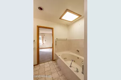 1078 N Broken Wagon Trail, Dewey-Humboldt, AZ 86327 - Photo 18