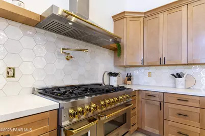 5740 W Johnny Mullins Drive, Prescott, AZ 86305 - Photo 10