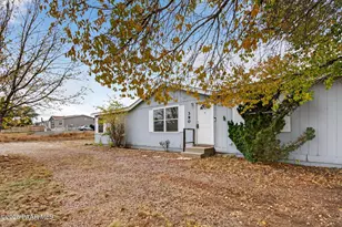 390 Lobo Ln, Chino Valley, AZ 86323 - Photo 2
