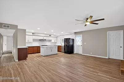 4911 W Beverly Lane, Glendale, AZ 85306 - Photo 6