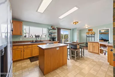 17355 Royal Bey Drive, Dewey-Humboldt, AZ 86327 - Photo 12