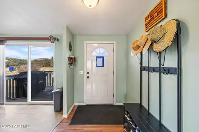 17355 Royal Bey Drive, Dewey-Humboldt, AZ 86327 - Photo 6