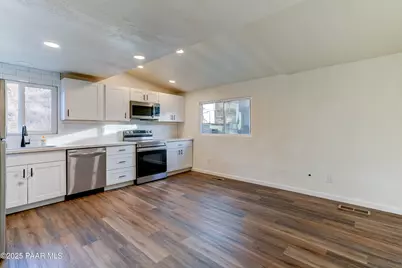 415 Comfort Avenue, Prescott, AZ 86301 - Photo 6