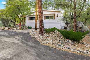 910 W Gurley St, Prescott, AZ 86305 - Photo 2