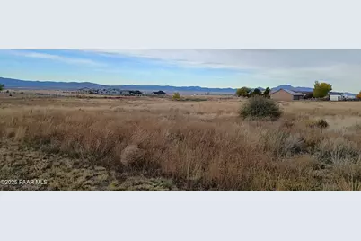 11180 N Out Of The Way Place, Prescott Valley, AZ 86315 - Photo 4