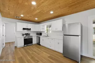 20286 E Prickly Pear Dr, Mayer, AZ 86333 - Photo 8